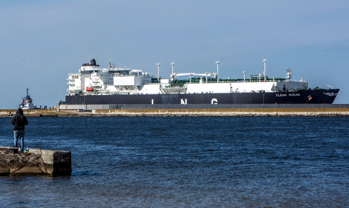 American tanker Clean Ocean approaching LNG terminal in Świnoujście on June 7, 2017. Photo: eswinoujscie.pl