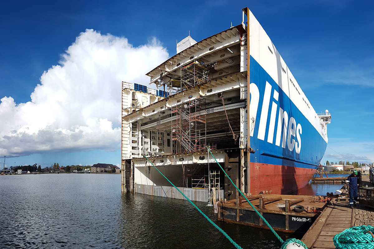 Finnlines’ ”Breeze” class ro-ro vessels lengthened at Remontowa SA