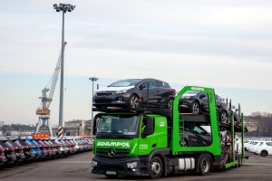 KIA Cee'd cars arrived at the Port of Gdansk on 21 November 2017. Photo: courtesy of the Port of Gdansk