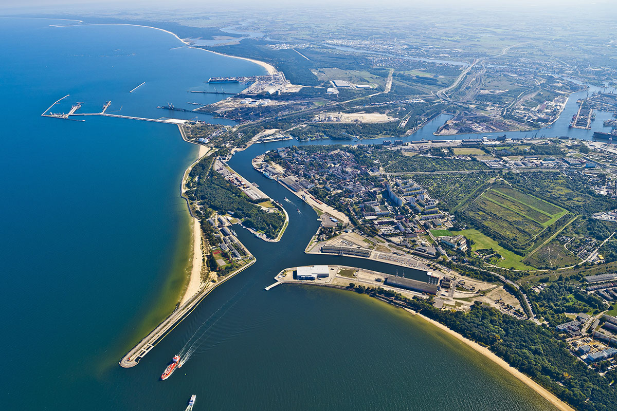 The Port of Gdansk with a historic yearly cargo volume record - Poland ...