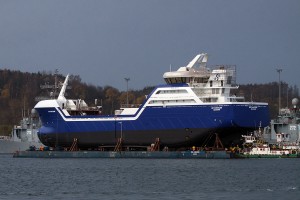 Ro Fortune just prior to entering the flooded floating dock