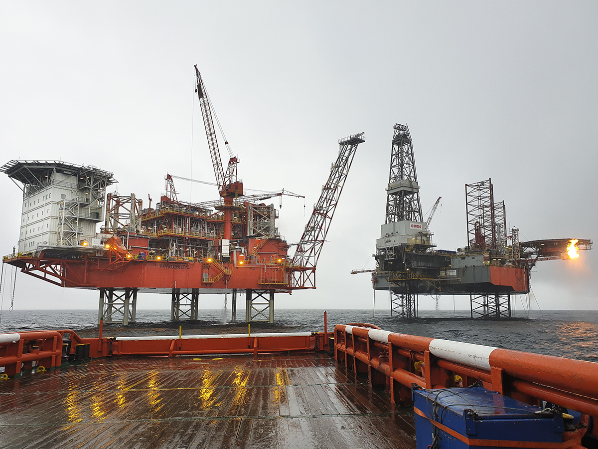 Petrobaltic platform was positioned on the B8 deposit in the Baltic Sea