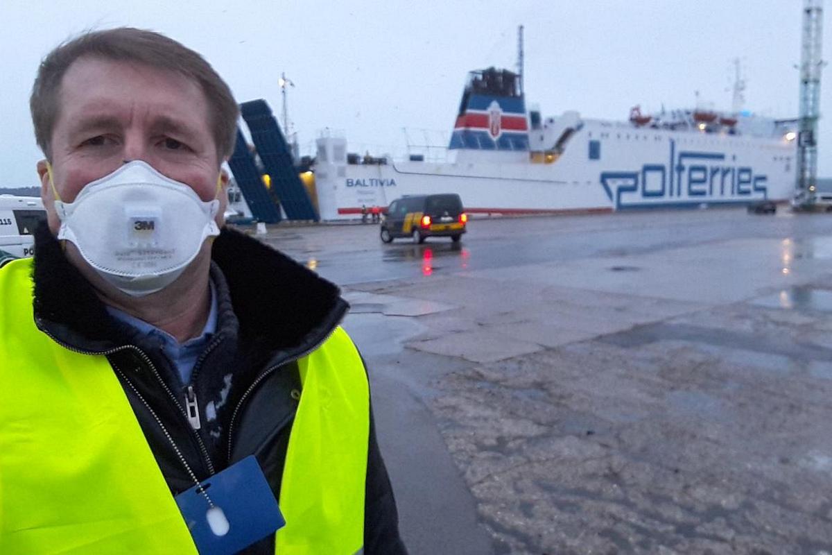 Polish ferry on a trip from Germany to Lithuania – the evacuation of Baltics’ citizen stuck on the border