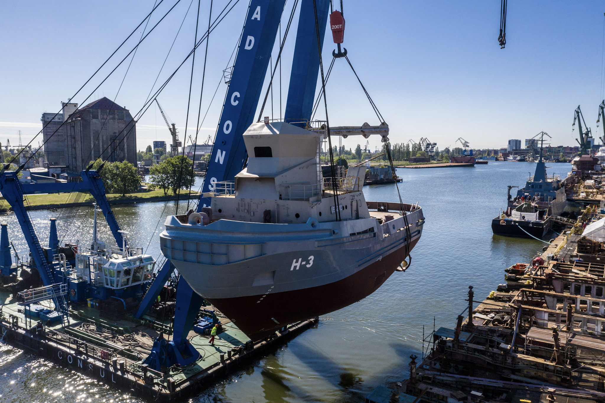 Launching of H-3 tugboat Leszko for the Polish Navy