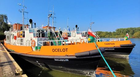 Christening of icebreakers Ocelot and Tarpan
