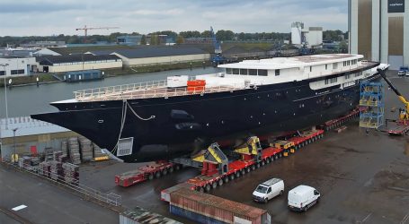 Jeff Bezos’ superyacht made famous by bridge case, built partly in Poland