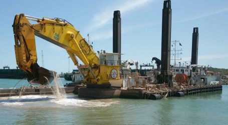 Dredging of inner basins started in Port of Gdynia