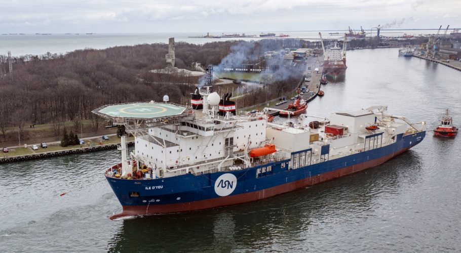 Ile d'Yeu (ex. Seven Mar, ex. Polar Queen, ex. Knight; IMO No. 9230414)