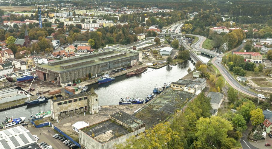 The PGE operations and maintenance base in Ustka is being built on the western bank of the River Słupia.