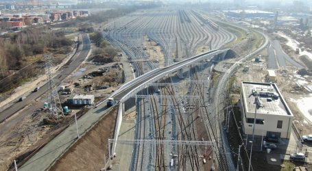 Gdynia: A new road viaduct linking railway lines to the port is being built