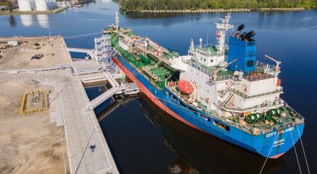 First ship served at the new quay in the port of Szczecin