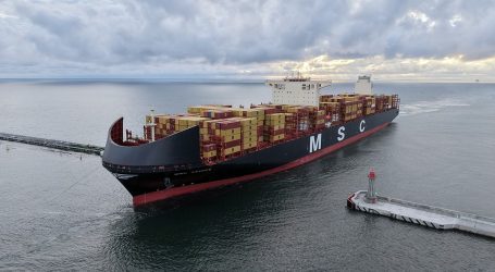 Port of Gdynia Welcomes Its First Ever Nearly-400-Metre Container Ship