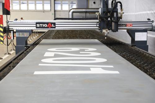 The first steel cutting of a hybrid passenger-car ferry